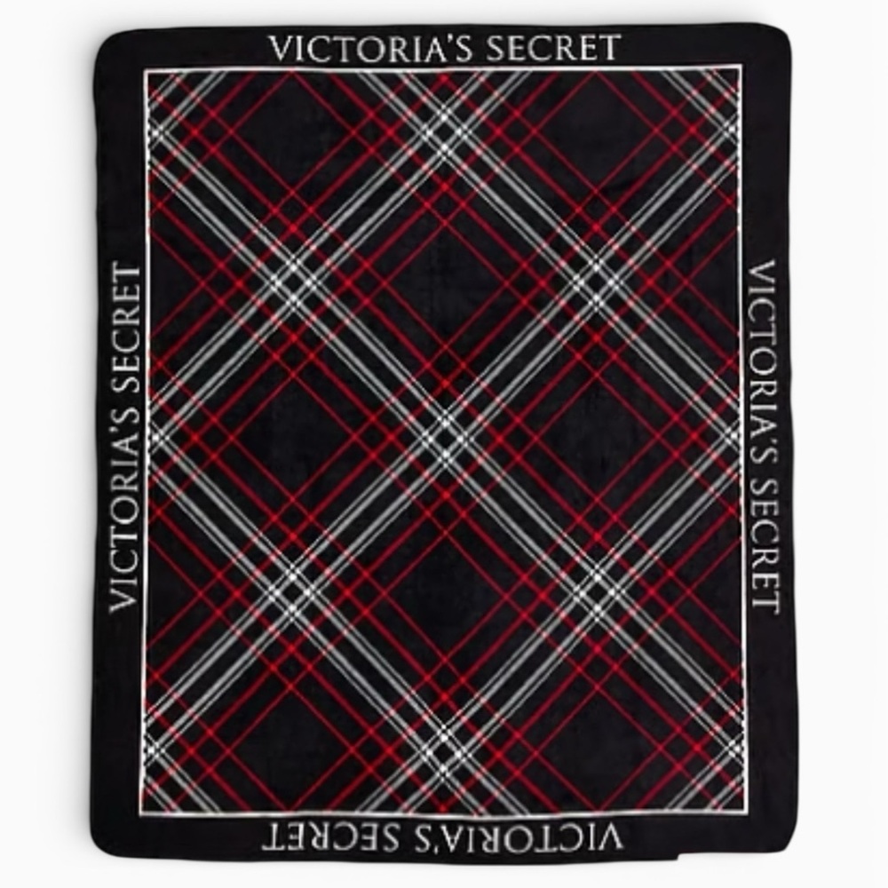 Victoria Secret 2025 Holiday Cozy Plaid Plush Blanket